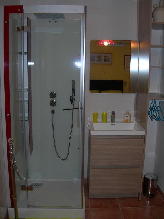 Régusse B&B Villa Les Tamaris חדר תמונה