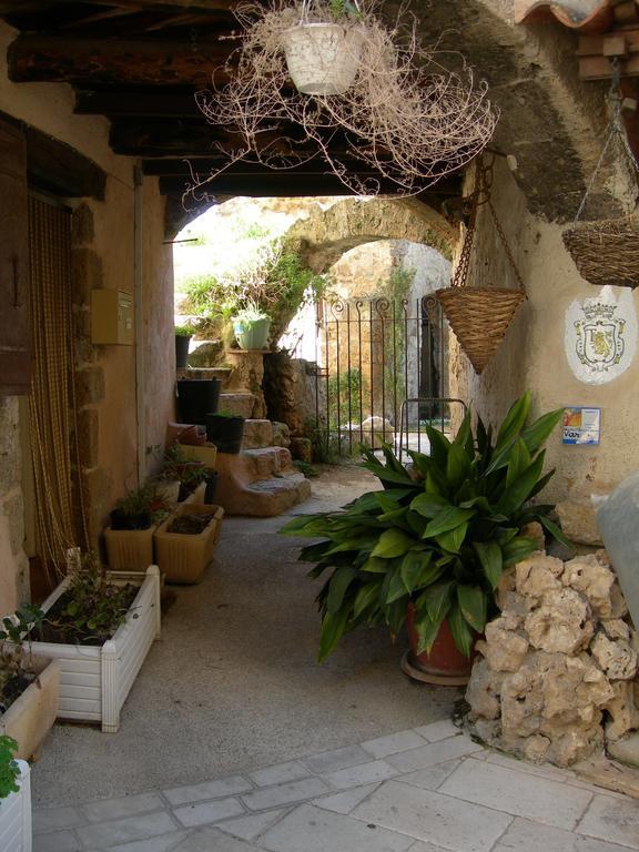 Régusse B&B Villa Les Tamaris מראה חיצוני תמונה