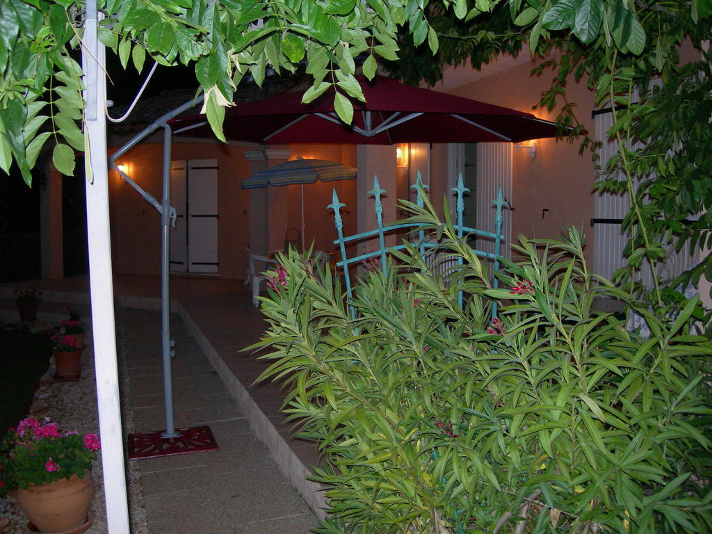 Régusse B&B Villa Les Tamaris מראה חיצוני תמונה