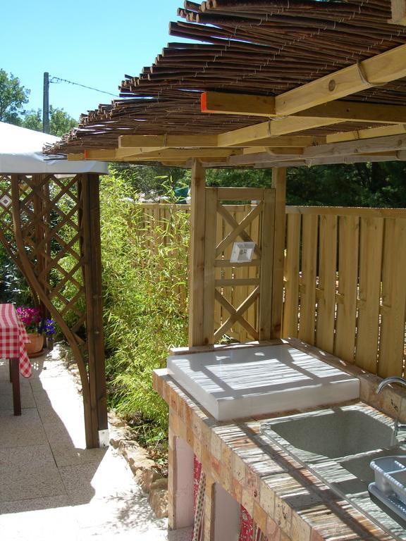 Régusse B&B Villa Les Tamaris מראה חיצוני תמונה