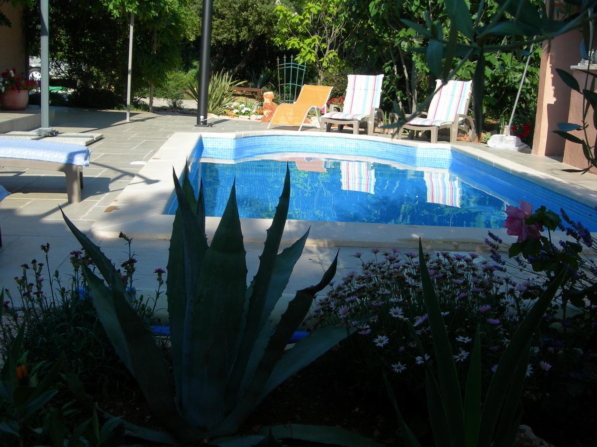 Régusse B&B Villa Les Tamaris מראה חיצוני תמונה