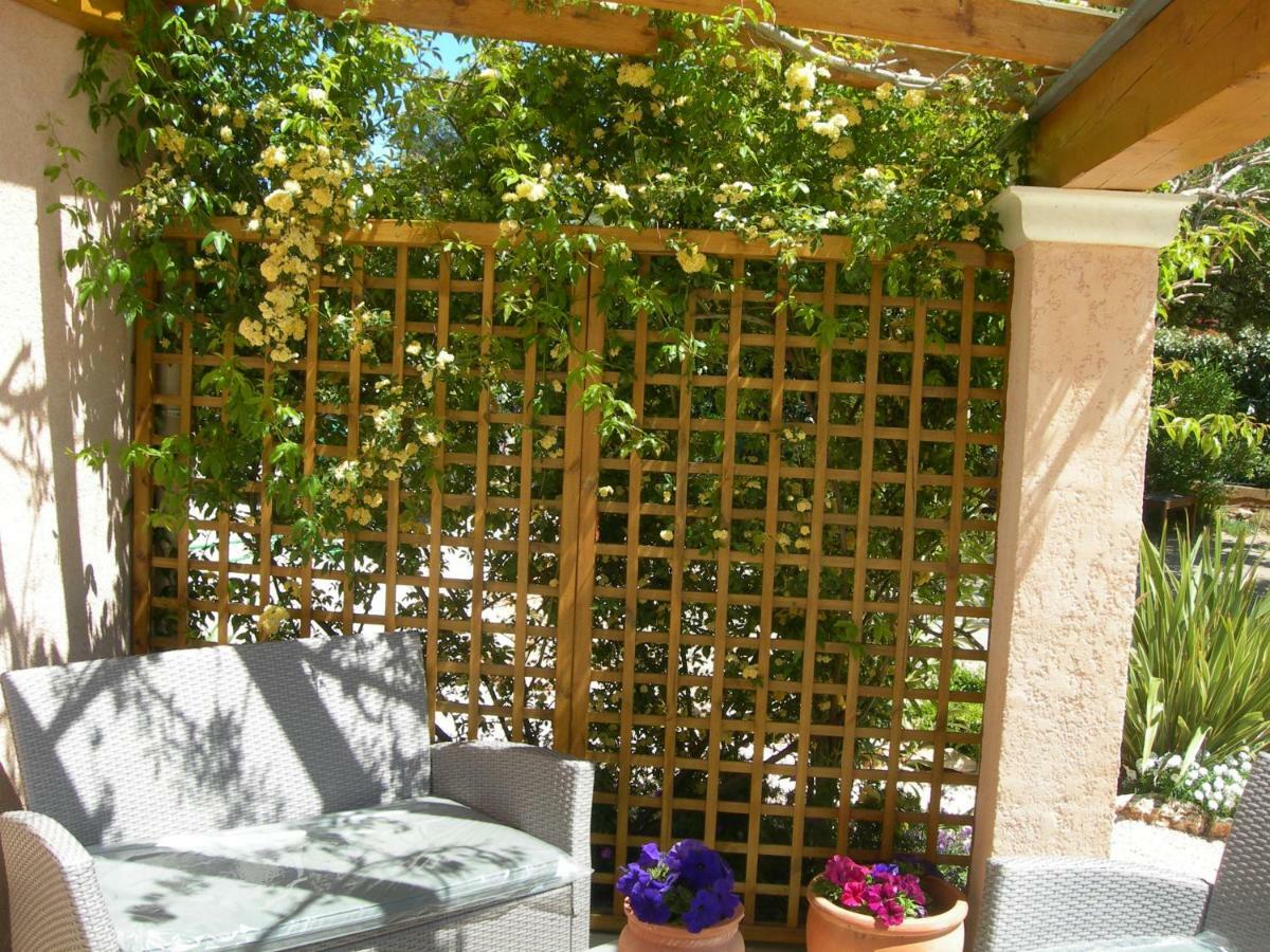 Régusse B&B Villa Les Tamaris מראה חיצוני תמונה